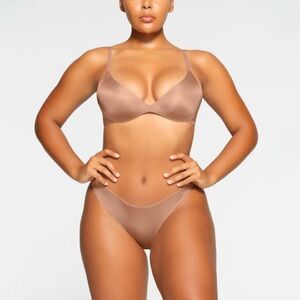 SKIMS Wireless Form Super Push Up Bra NWT - Sienna, 32DD